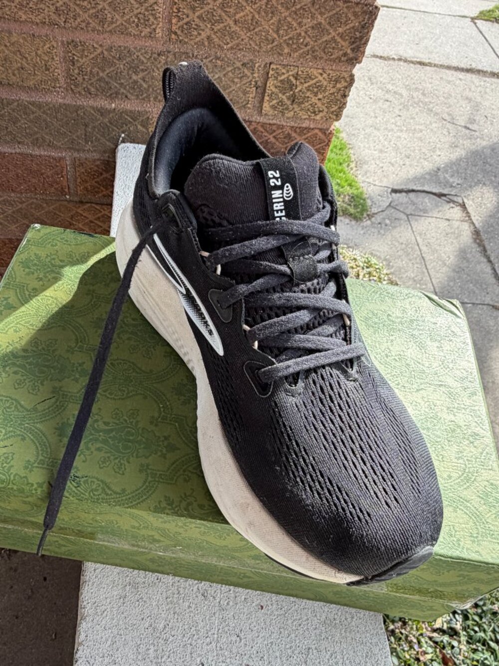 BROOKS Glycerin 22 Running Walking Athletic Black Round Toe Shoes 9.5 41 M